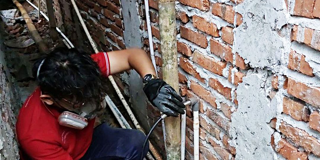 Bebaskan Rumah dari Rayap! Jasa Semprot dan Anti Rayap di Karet Tengsin